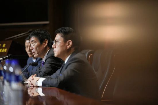嗯～啊合租室友啊h