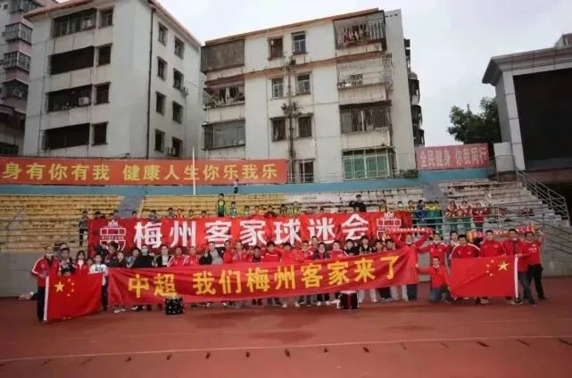 结实的年下男肌肉